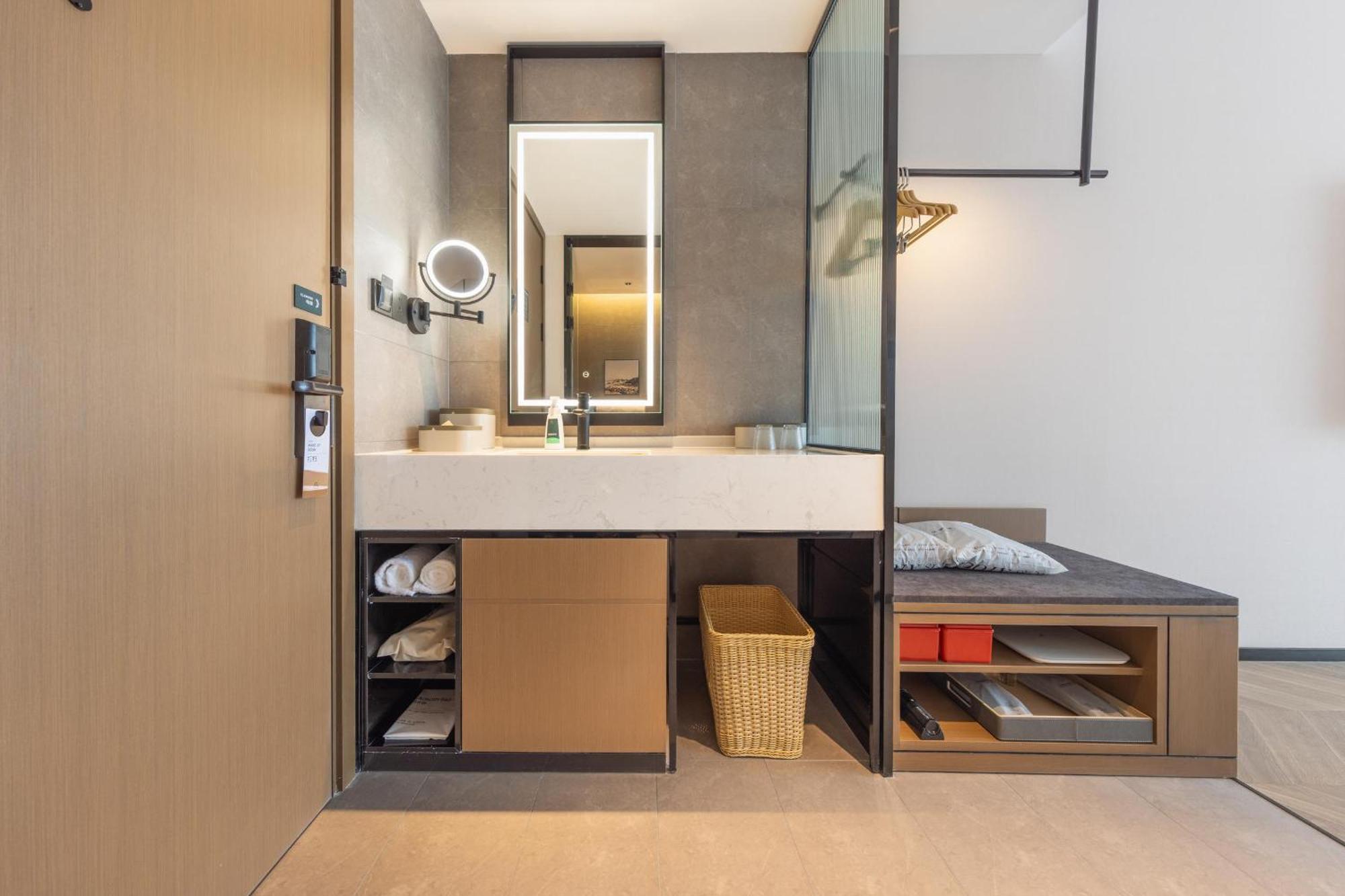 Atour Hotel Wuhan Chuhe Han Street Hongshan Plaza Экстерьер фото
