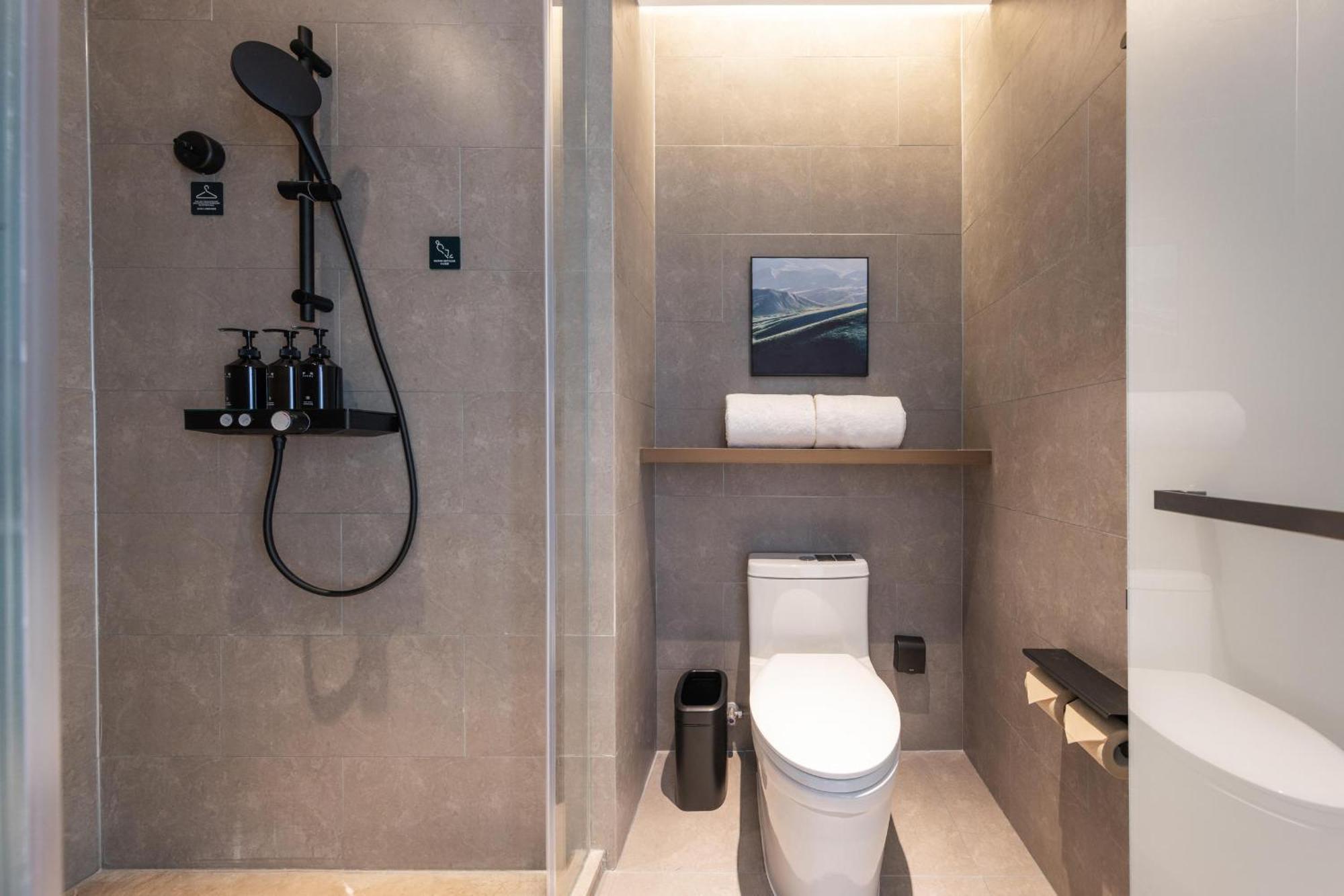 Atour Hotel Wuhan Chuhe Han Street Hongshan Plaza Экстерьер фото