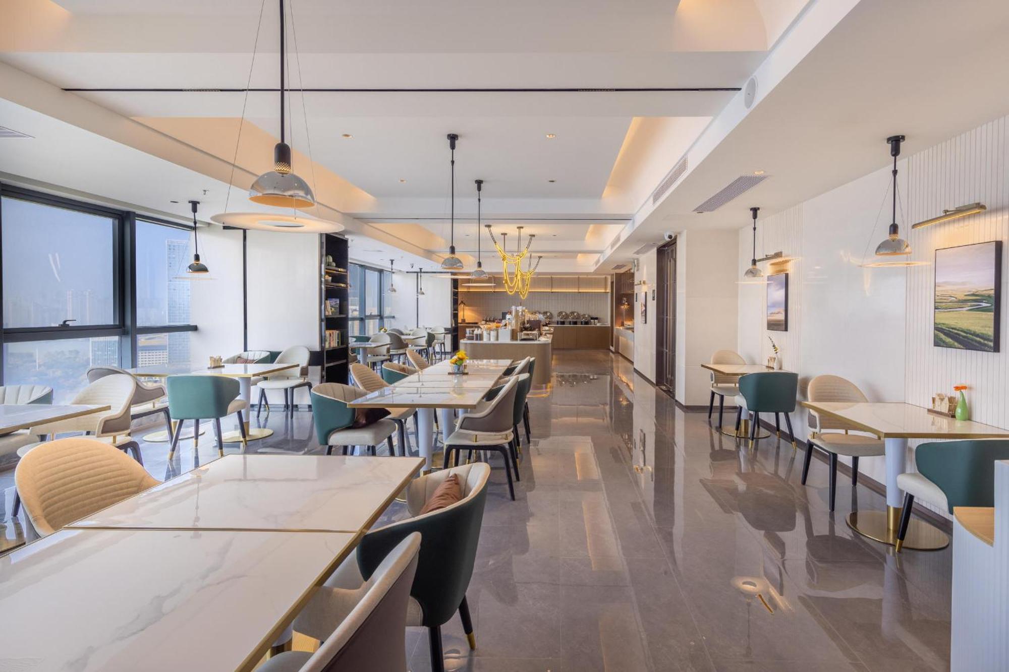 Atour Hotel Wuhan Chuhe Han Street Hongshan Plaza Экстерьер фото